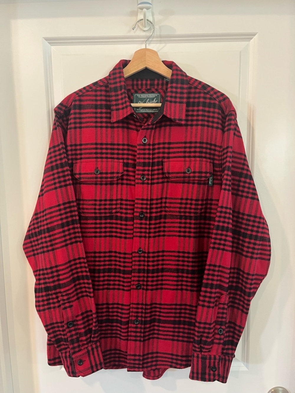 Woolrich Red and Black Plaid Flannel Shirt Jacket with Pockets